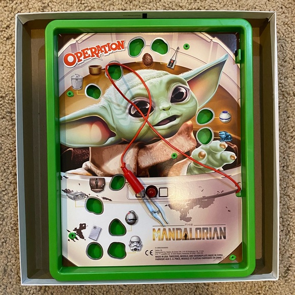Star Wars Mandalorian Operation Game - Picture 2 of 5